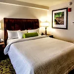Hilton Garden New York/staten Island 3*