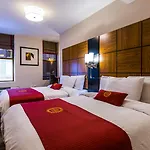 Five44 Hotel