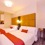 Five44 Hotel