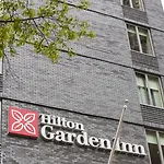 Hilton Garden Inn Long Island City