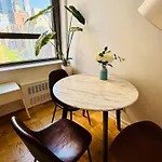 Midtown Park Ave Charming Chrysler View Corner Studio