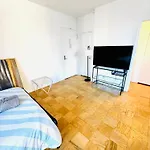 Midtown Park Ave Charming Chrysler View Corner Studio