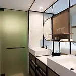 Renaissance Flushing At Tangram 4*