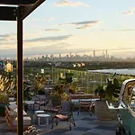 Renaissance Flushing At Tangram 4* New York