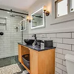 Cozy Valley Stream Studio, 20 Mi To Times Square! Apartment New York