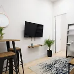 78-4D Quality 1Br W&D Skylight By Central Park