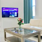 15 Minutes From Manhattan 2-Bedroom Apartment In Lic Astoria Queens