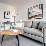 Uws 1Br W Wd Nr Lincoln Center Nyc-1187