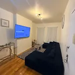 Throopstar Apartment