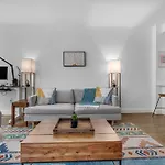 Fidi 1 Bedroom W Work Setup By Anyplace - 11687