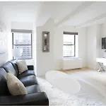 Apartment 1-bedroom At Midtown Manhattan New York