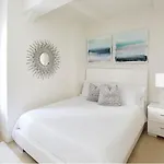 1-bedroom At Midtown Manhattan Apartment *