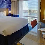 Fairfield By Marriott Manhattan/financial District