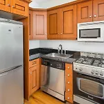 2 Bedroom 2 Bathroom Apartment Hells Kitchen R