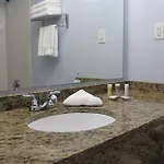 Howard Johnson Queens Village 2*