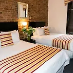 Marrakech On Broadway Hotel