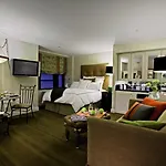 The Manhattan Club 4*