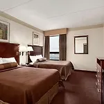 Hotel Howard Johnson Queens Village
