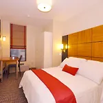 Five44 Hotel