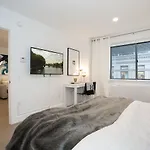 Places4Stay Times Square Luxury Apartment