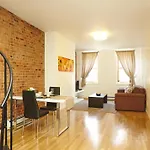 East 51St Street Apt 4R