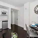 Times Square Luxury Two Bedrooms Apartment With Private Balcony