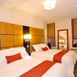 Hotel Five44