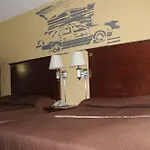 Hotel Howard Johnson Queens Village 2*