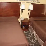 Hotel Howard Johnson Queens Village 2*