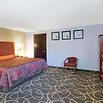 Howard Johnson Queens Village Hotel 2*