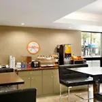 Howard Johnson Queens Village