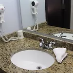 Howard Johnson Queens Village Hotel 2*