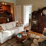 Cozy Fully Furnished Near Prospect Park & Public Transport New York