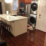 Apartment Brooklyn 3 Bedroom 1 Bathroom 8 Minutes To Subway 30 Minutes To Manhattan