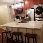 Brooklyn 3 Bedroom 1 Bathroom 8 Minutes To Subway 30 Minutes To Manhattan