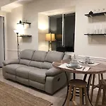 New York - Brooklyn 3 Bedroom / 2 Bathrooms Apt, Sleeps 7 People