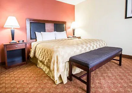 The Landing At Laguardia Hotel