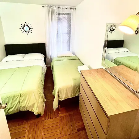 Apartment Stunning Two Bed Apt Hells Kitchen