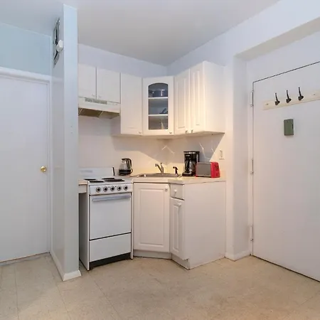 1oak Suits - Upper East Apartment