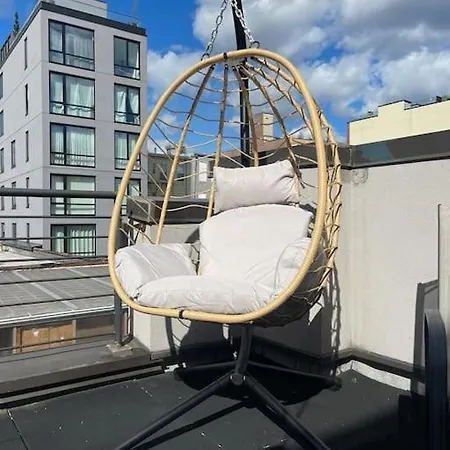 Lovely 3 Bedroom W/balcony And Bbq Grill New York