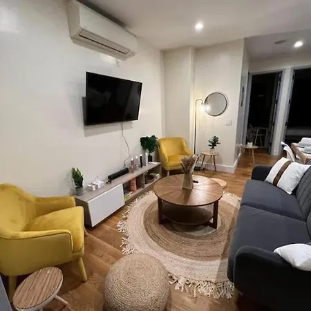 Apartment Lovely 3 Bedroom W/balcony And Bbq Grill