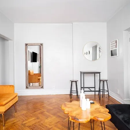 Artsy And Spacious 1 Bedroom In Crown Heights * New York