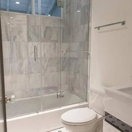 Privet House - Midwood/flatbush Recently Remodeled Holiday home New York