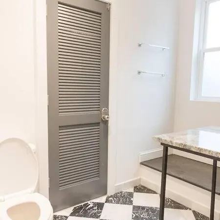 Holiday home Privet House - Midwood/flatbush Recently Remodeled *