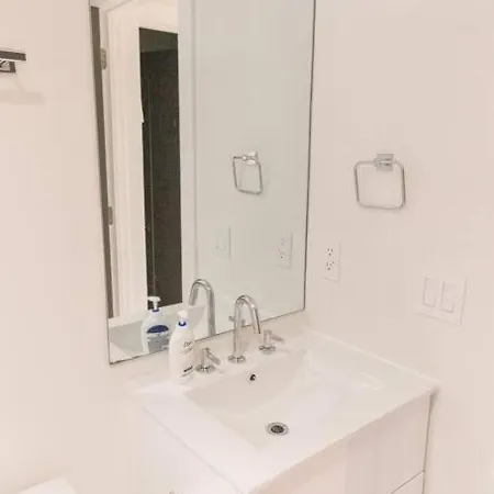 Privet House - Midwood/flatbush Recently Remodeled
