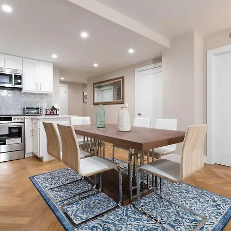 Elegant East Side Apartment *