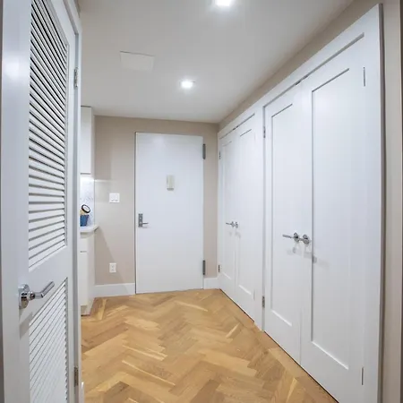 Apartment Elegant East Side