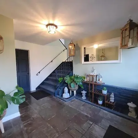 Queens House Of Comfort 4bedroom Apartment *