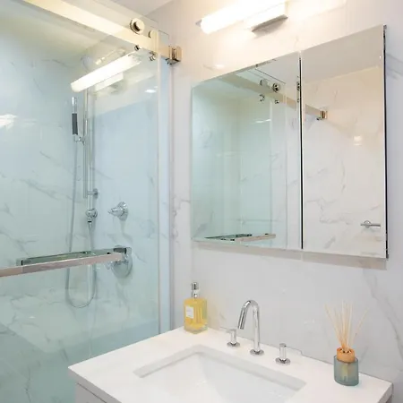Apartment Elegant East Side New York