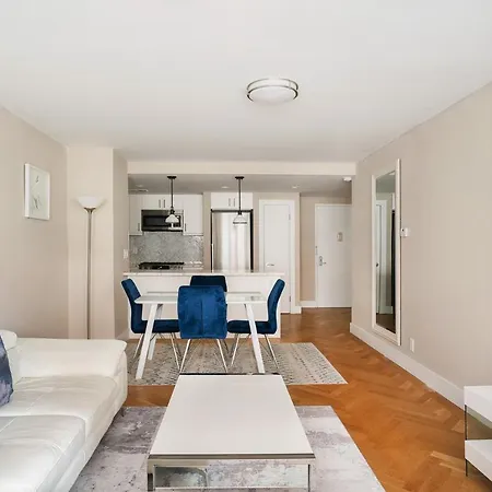 Elegant East Side Apartment New York